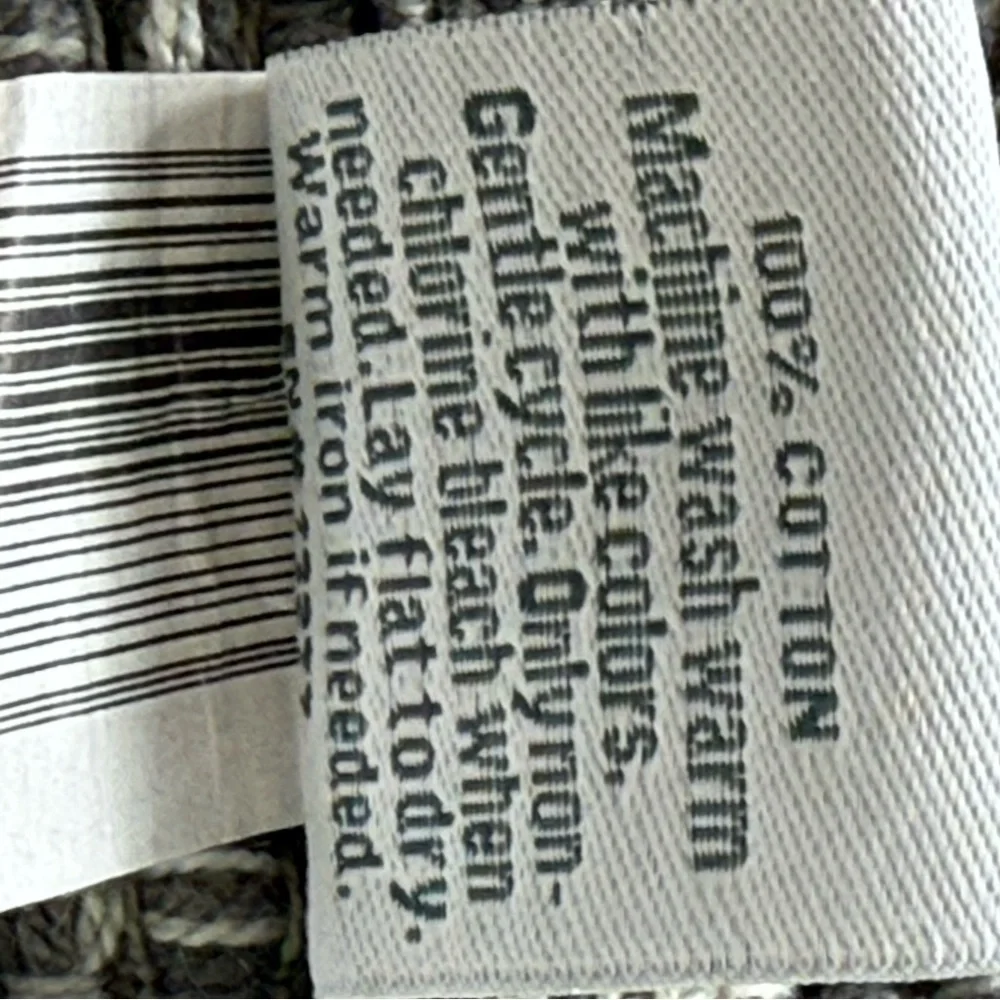 Food Network Black weaved Cotton Textured Table Runner 59”‎ x 12”